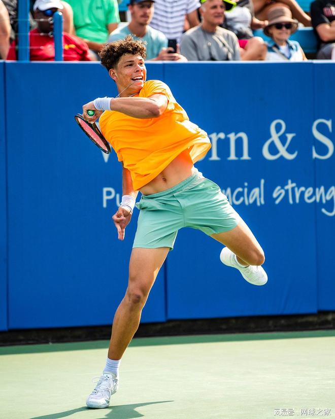 他们旗下包 他们旗下包